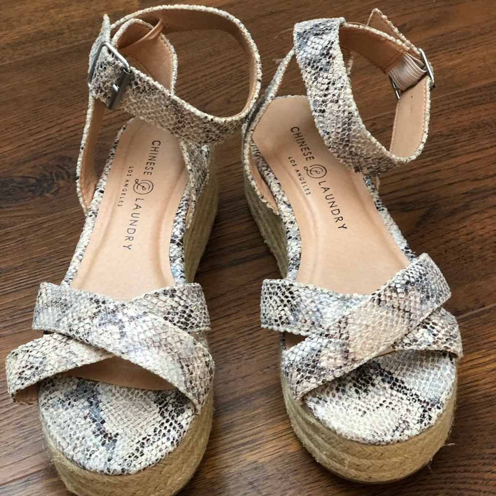 Women’s sandals